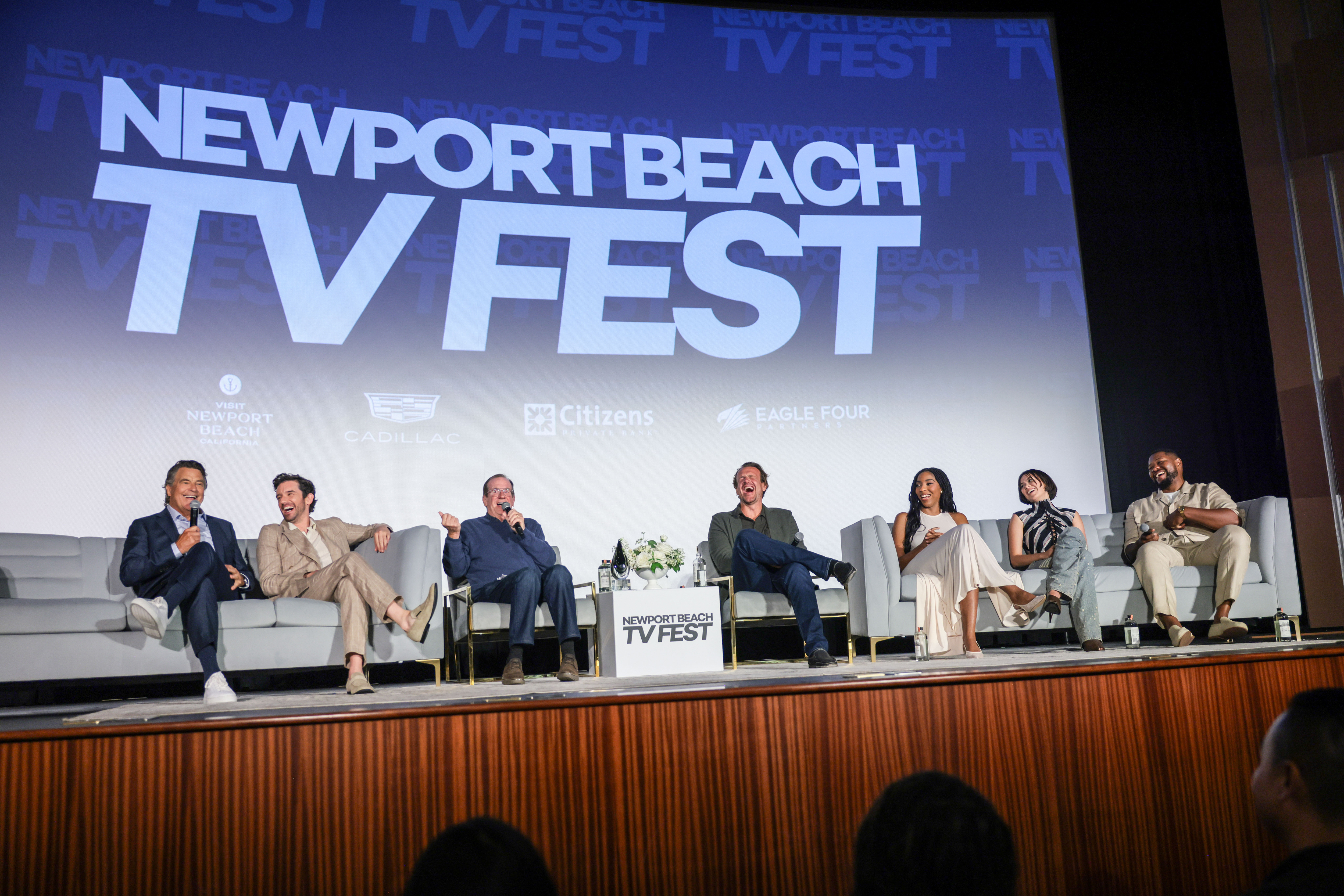 Newport Beach TV Festival में Shrinking की कास्ट को Outstanding Comedy Ensemble Award मिला
