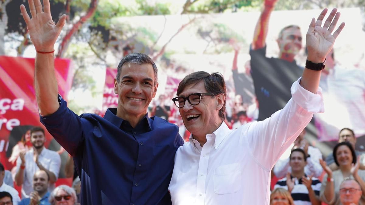 Sánchez promete "normalidad" en Ceuta y critica a PP y Vox