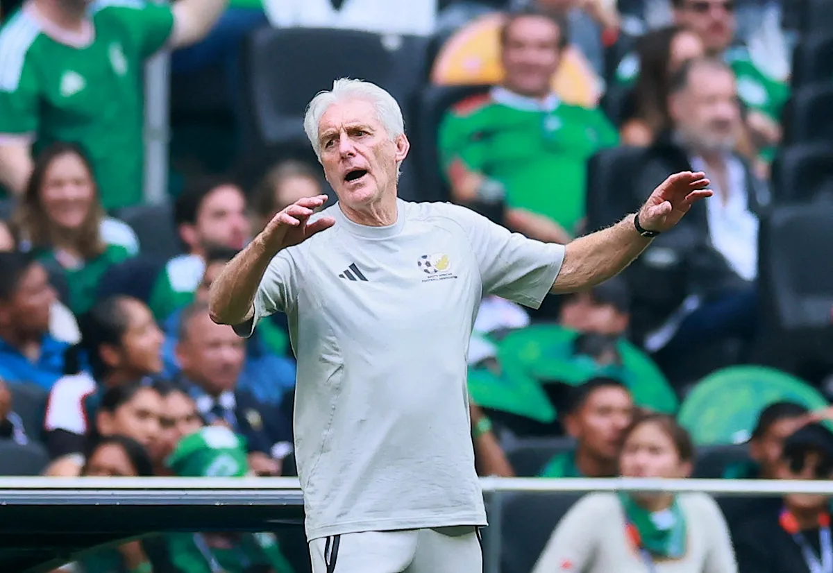 South Africa-Trainer Hugo Broos reagiert vor dem Spiel gegen Czechia auf Kritik
