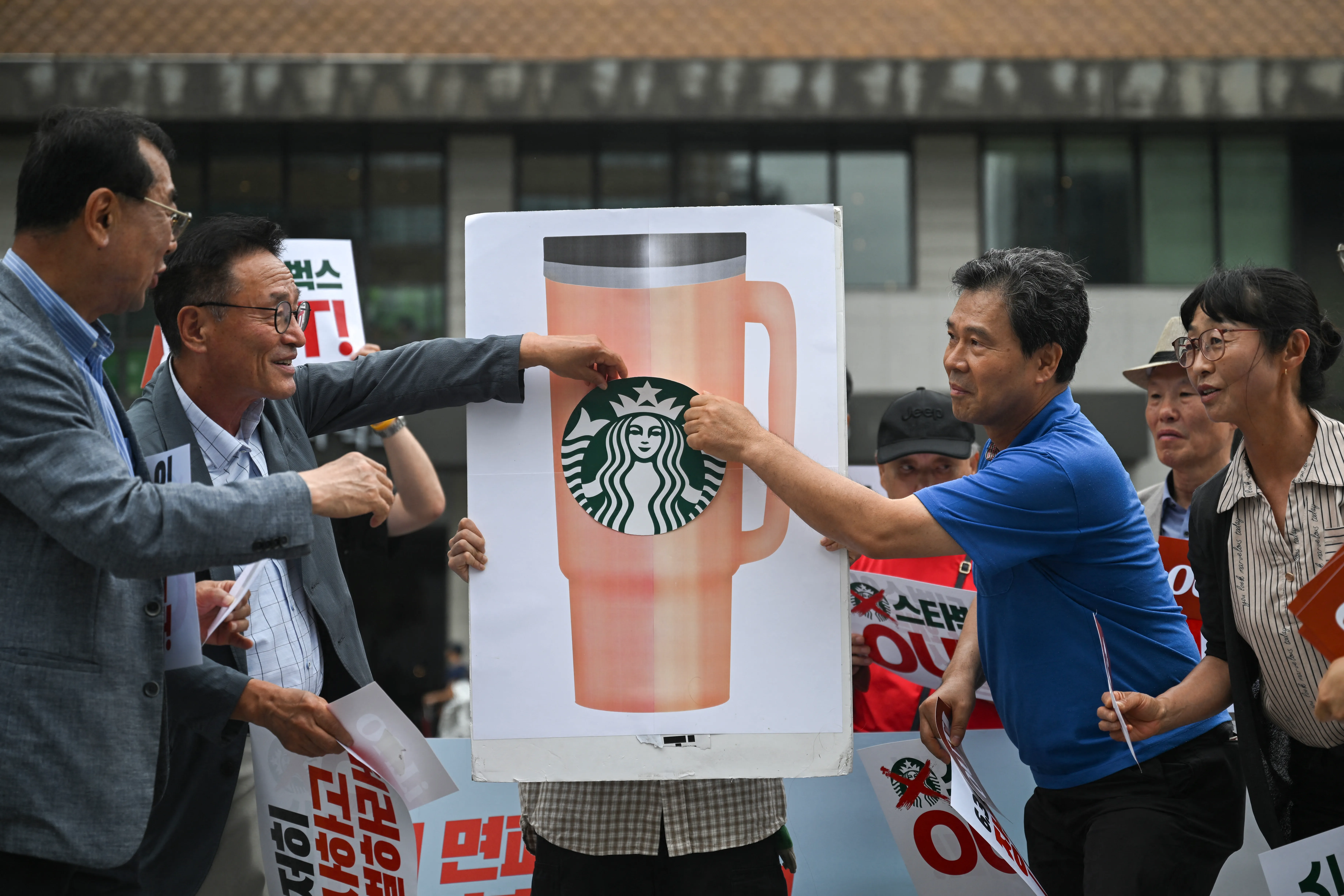 South Korean Police Raid Starbucks Headquarters Over Marketing Campaign