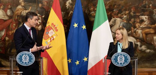 Spanien führt Grenzkontrollen für Flüge und Schiffe aus Italien ein