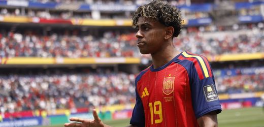 Spanien schlägt Belgien im WM-Viertelfinale nach Torwartdrama