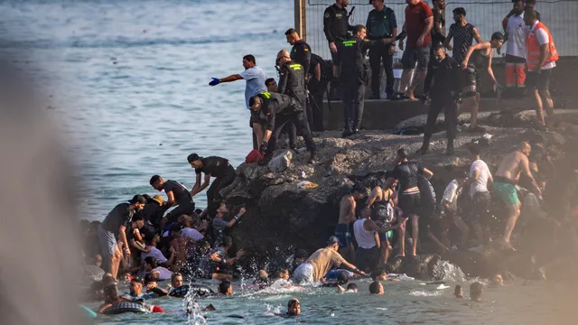 Spanischer Geheimdienst warnte vor Migrantenansturm auf Ceuta