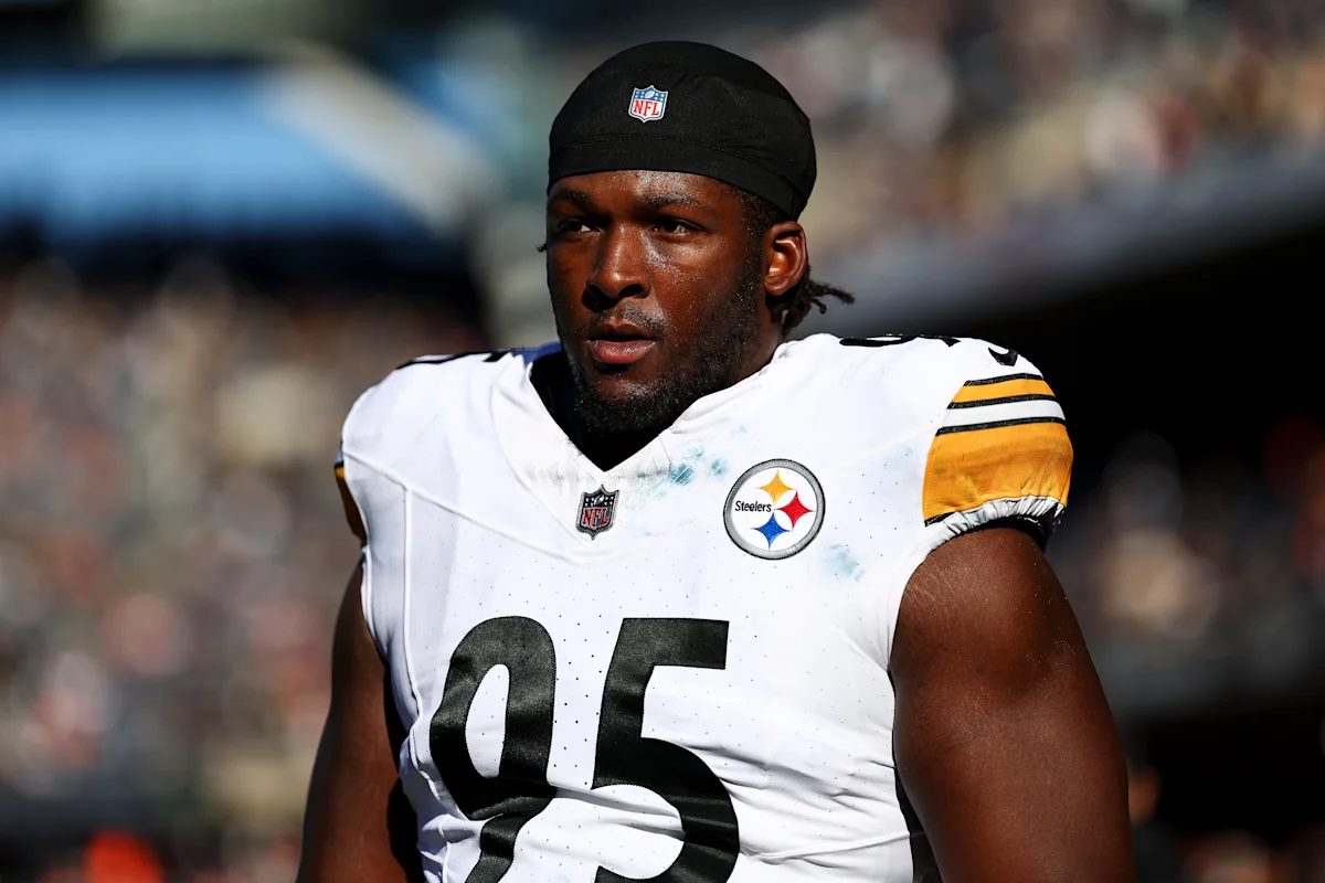 Steelers and DT Keeanu Benton Agree to 4-Year, $72 Million Extension