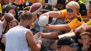 Steelers' Pat Freiermuth Praised for Helping Young Fan