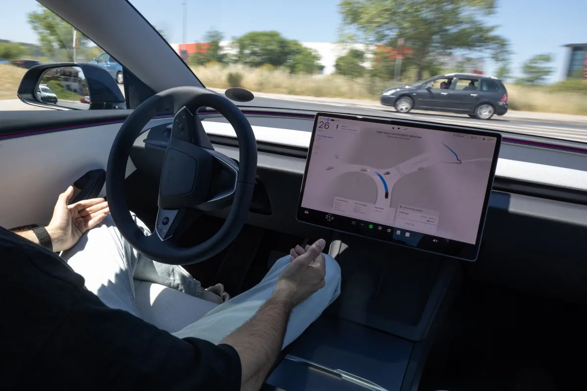 TechCrunch Mobility konzentriert sich auf Teslas FSD