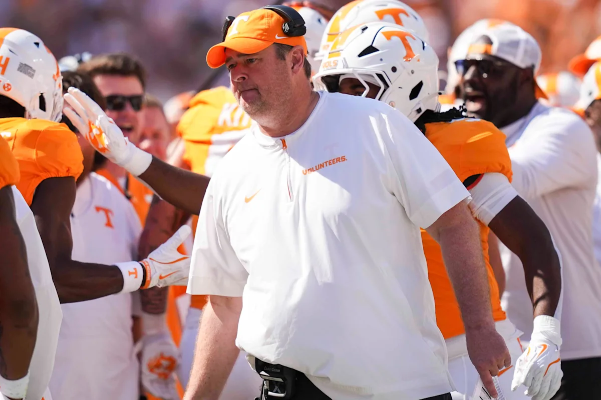 Tennessee Football Unveils New Smokey Grey Jerseys