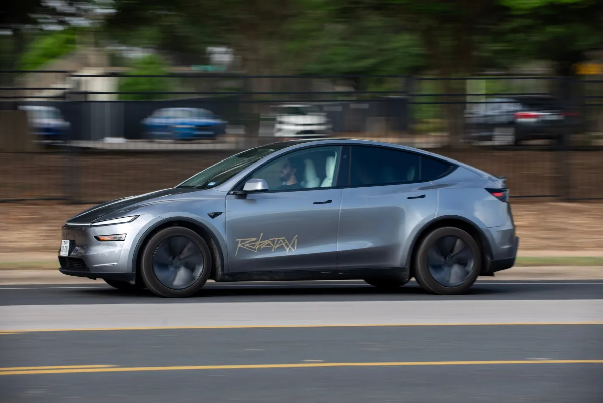 Tesla Lanza Pruebas Piloto de Robotaxis en Ciudades de Florida