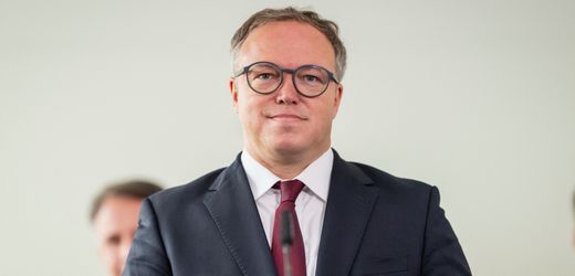 Thüringens Ministerpräsident Voigt gibt Rechtsstreit um Doktortitel auf