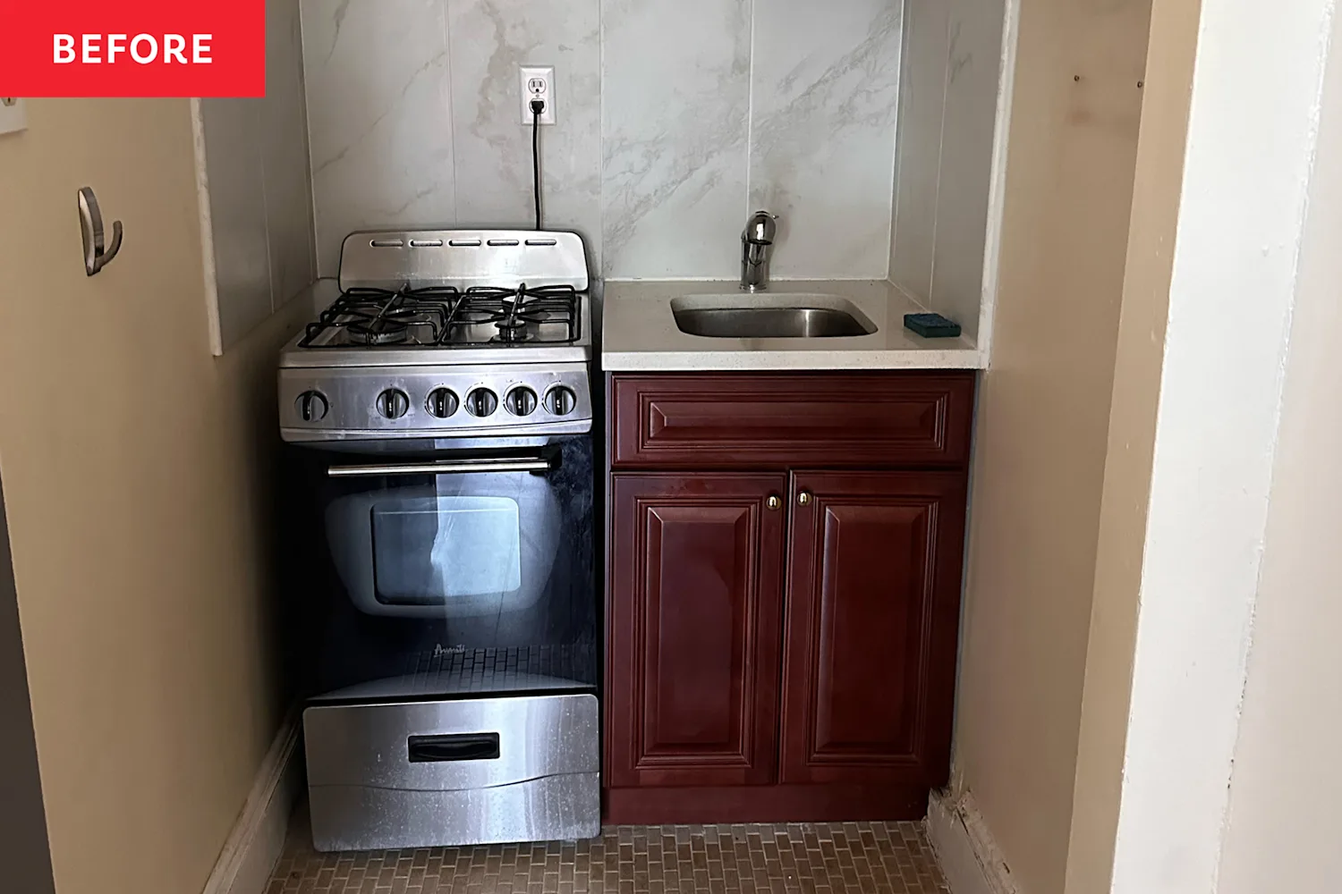 Tiny NYC Kitchen Gets Parisian Makeover for $300