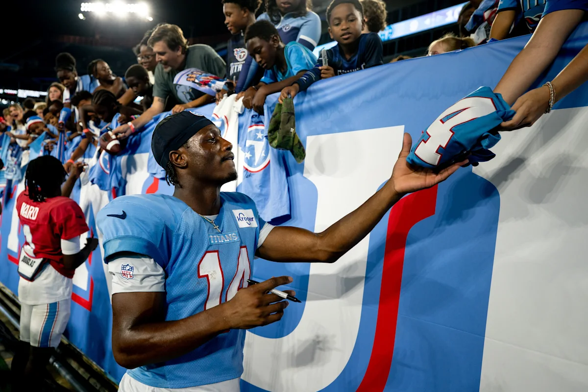 Titans Scrimmage Highlights Emerging Connection Between Ward and Tate