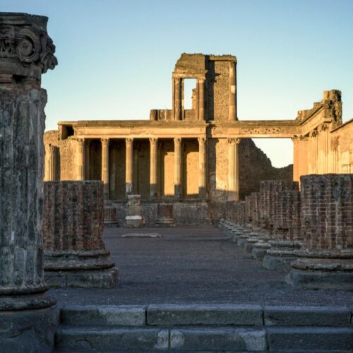Tom Hiddleston Narrates NatGeo's Pompeii Documentary