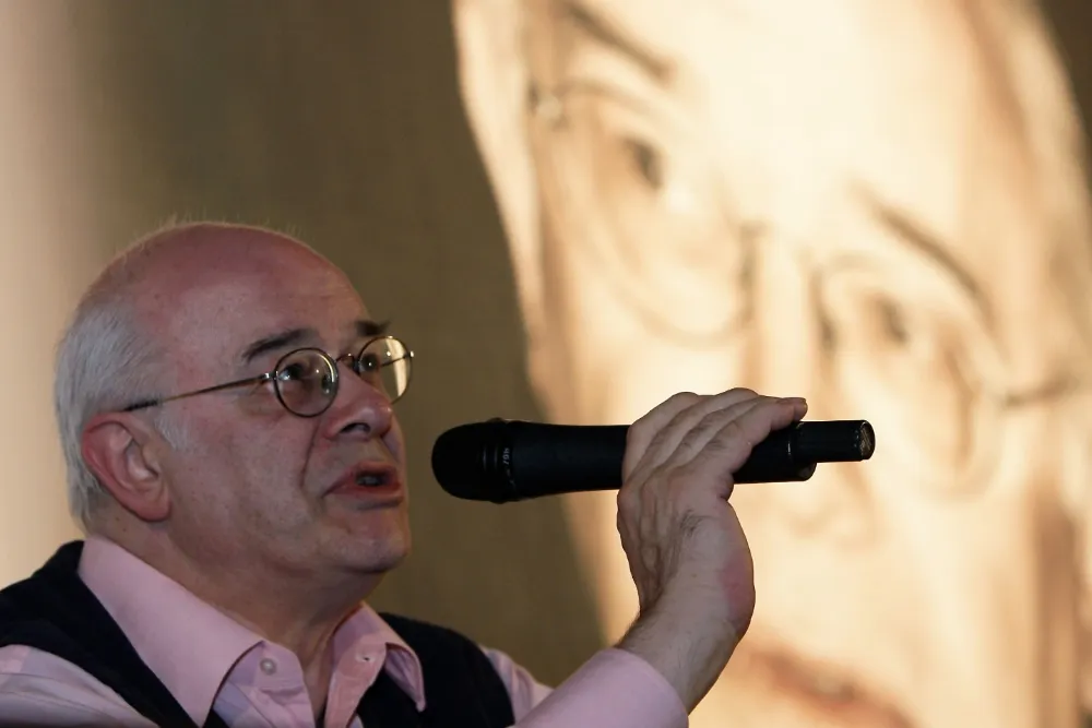 Tony Rayns, East Asian Cinema Champion, Dies at 78