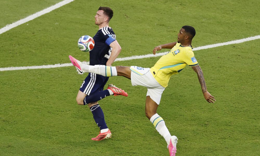 Andy Robertson de Tottenham tiene dificultades mientras Brasil vence a Escocia 3-0