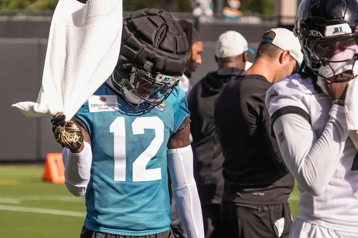 Travis Hunter Impresses Jaguars Fans with Interception