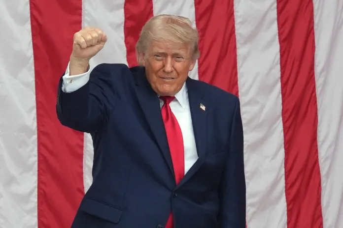 Treasury Officials Reportedly Advance Proposal for $250 Bill Featuring Trump