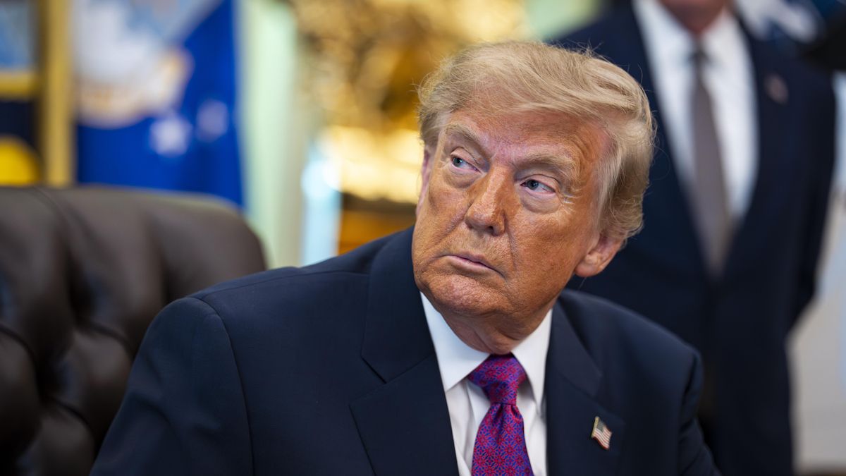 Trump anuncia acuerdo con Venezuela que duplicaría las reservas petroleras de EE. UU.