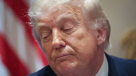 Trump Confirms Calling Netanyahu 'Crazy' During Phone Call About Beirut