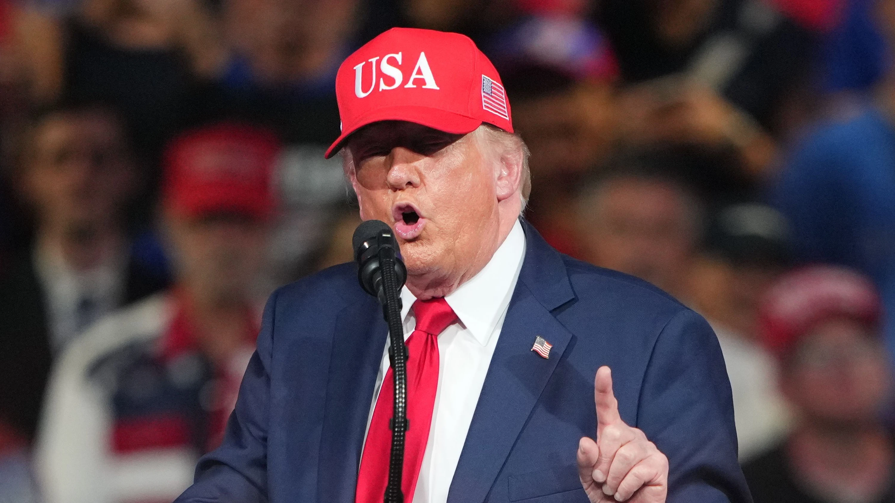 Trump droht der EU mit Zöllen wegen Annäherung an Kanada
