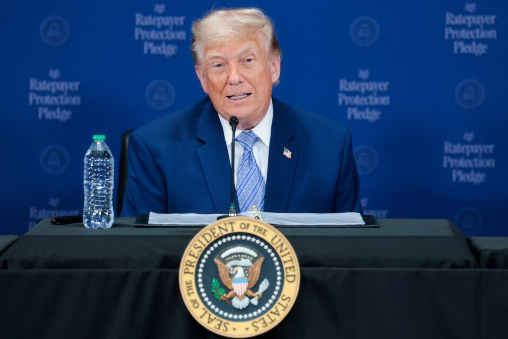 Trump Expands Pledge for Tech Companies to Cover Data Center Energy Costs