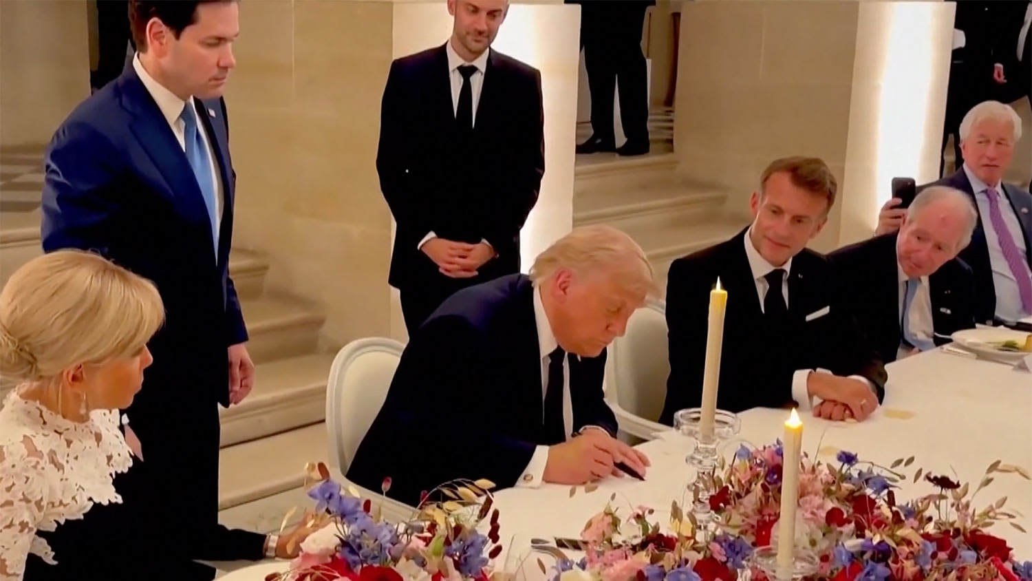 Trump подписва меморандум за разбирателство с Iran във Versailles, коментира потенциала за по-нататъшен конфликт