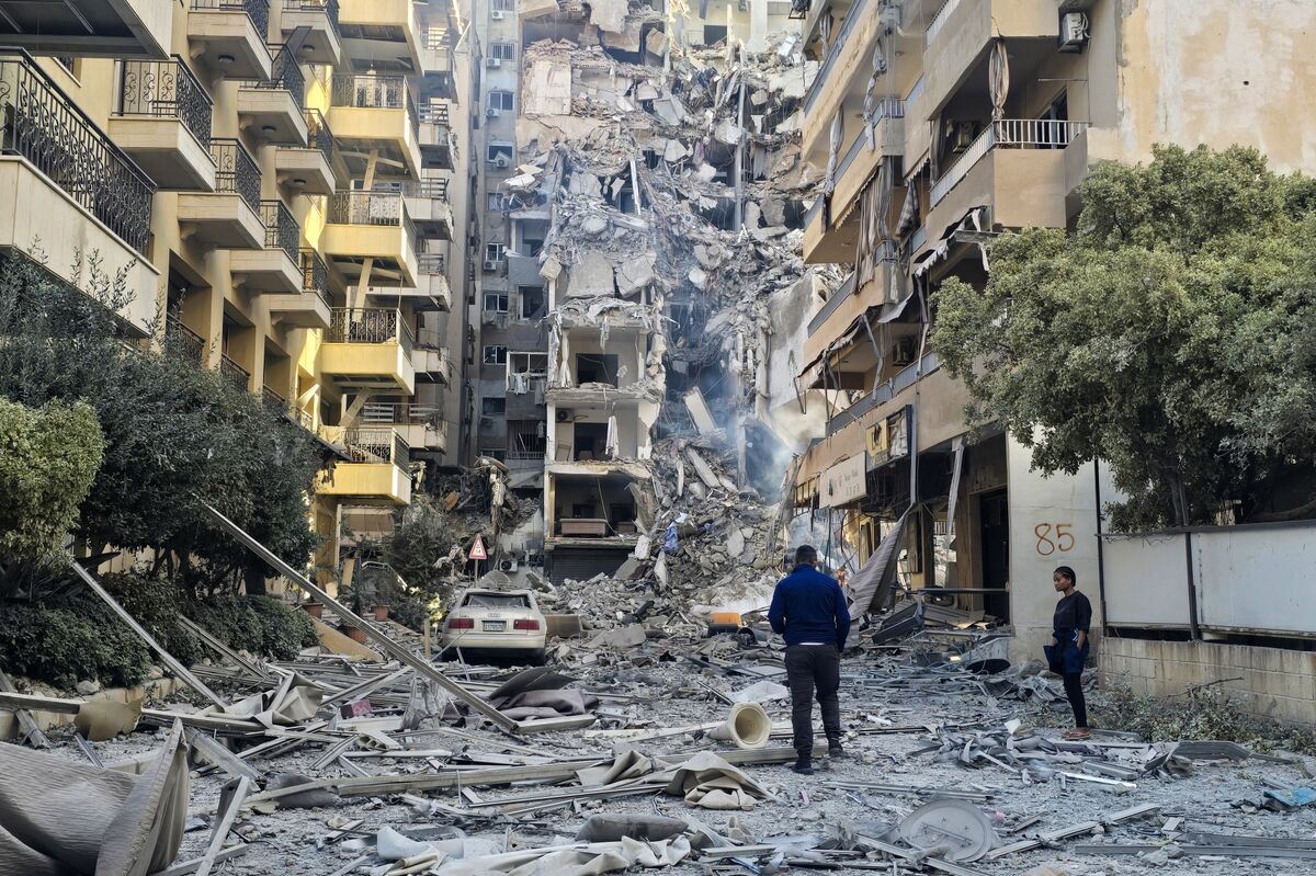 Trump Suggests Syria Should Combat Hezbollah in Lebanon Instead of Israel