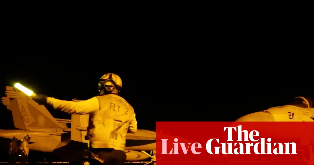 ट्रम्प ने होर्मुज जलडमरूमध्य में जहाजों पर हमलों के जवाब में बुनियादी ढांचे पर हमले की धमकी दी
