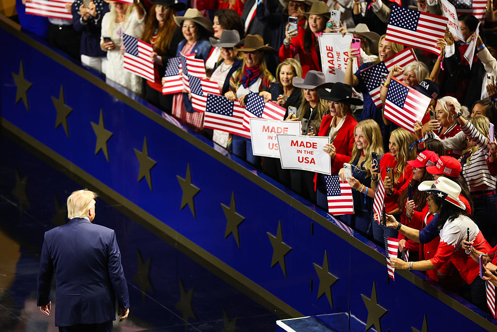 Trump to Headline Republican Midterm Convention Amid Polling Concerns