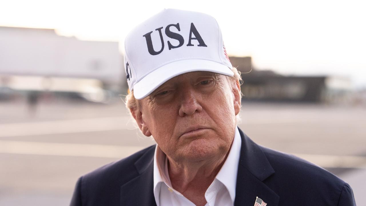 Trump weist Bedenken über KI-Risiken zurück und betont US-Vorsprung