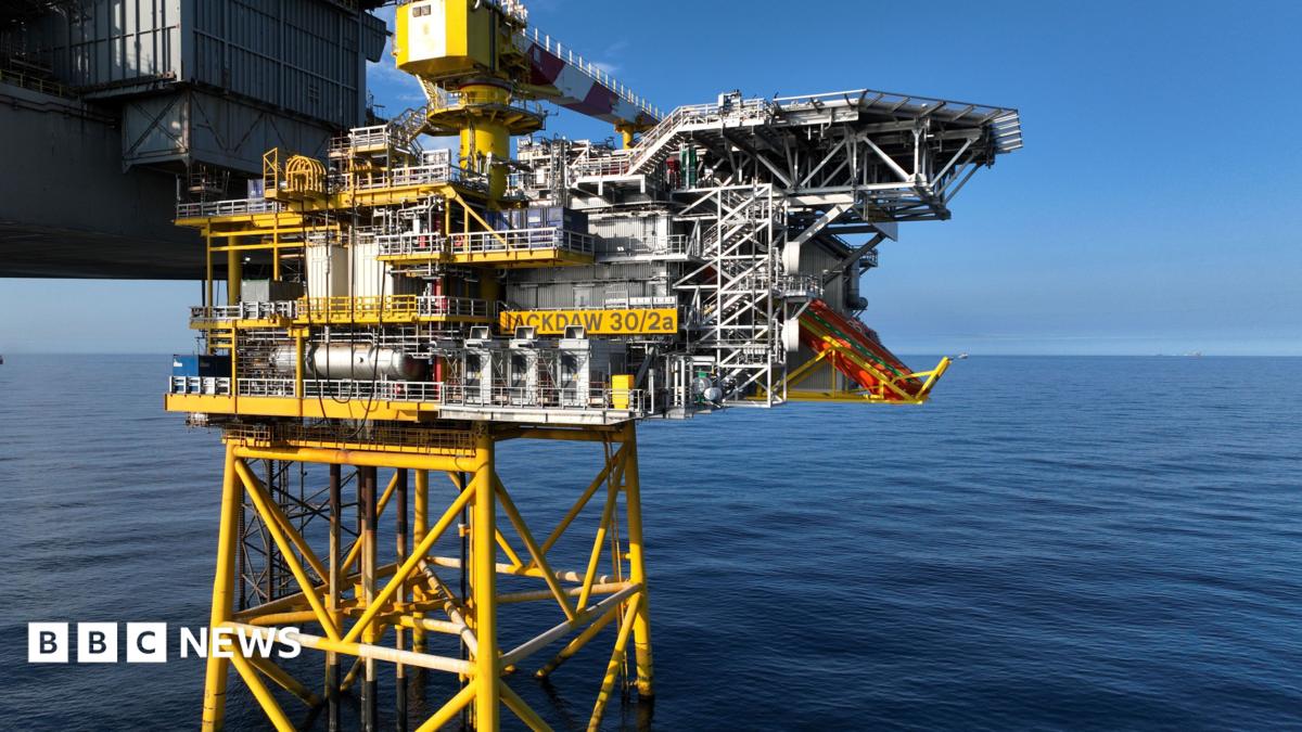 UK Government Poised to Approve Jackdaw Gas Field Despite Climate Concerns