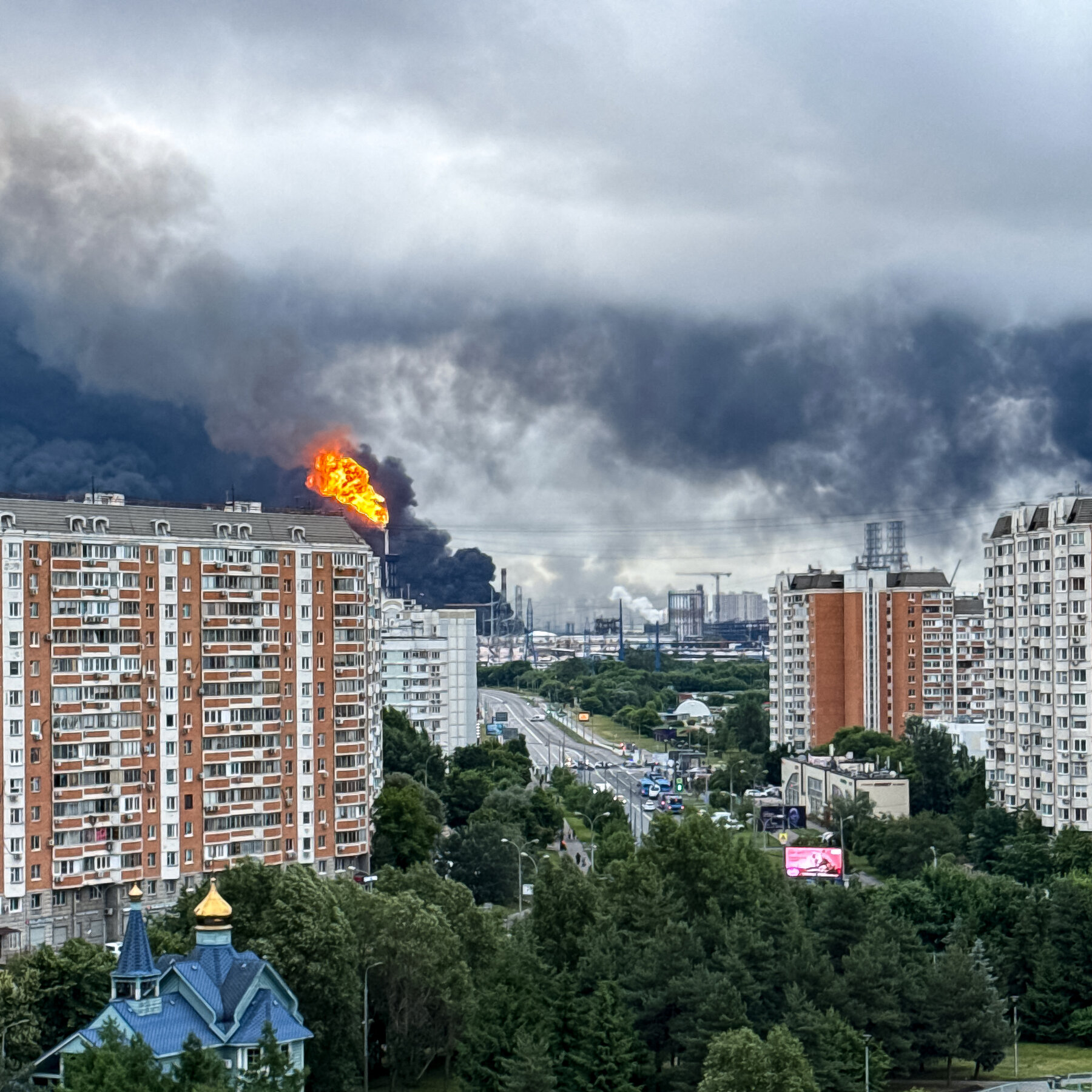 Ukraine Attacks Moscow Oil Refinery, Disrupting Flights