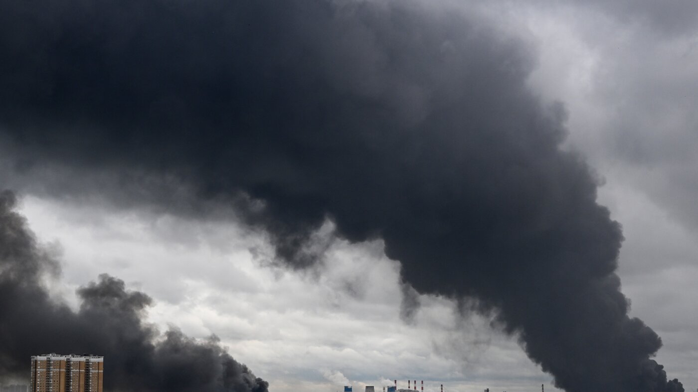 Ukraine Launches Drone Attacks on Russia, Targeting Moscow Oil Refinery