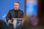 Ukraine: Rücktritt des Verteidigungsministers löst Debatte über Neuwahlen aus