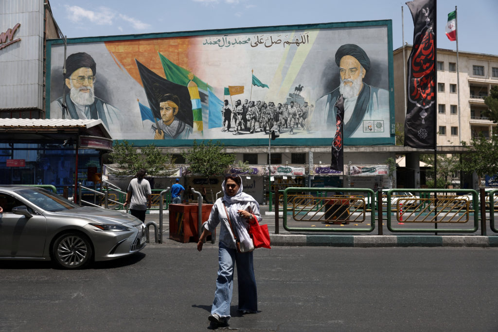 U.S. Lifts Strait of Hormuz Blockade as Iran Re-closes the Waterway