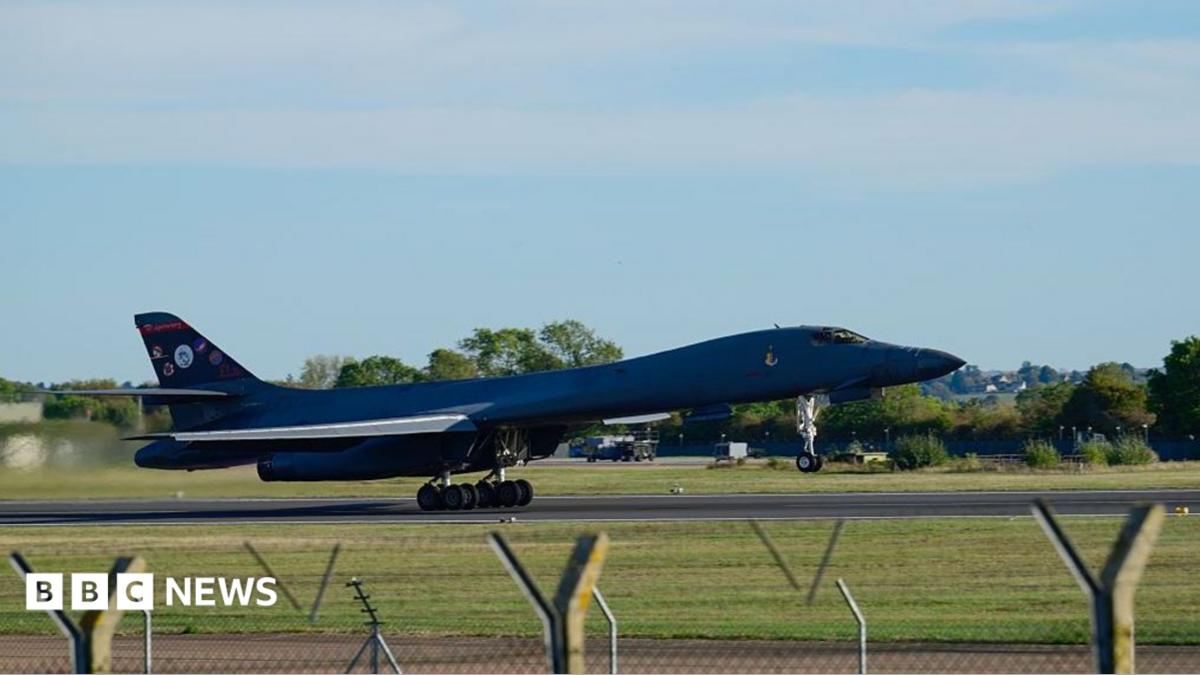US Removes Bombers From UK Base Following Suspected Terror Plot