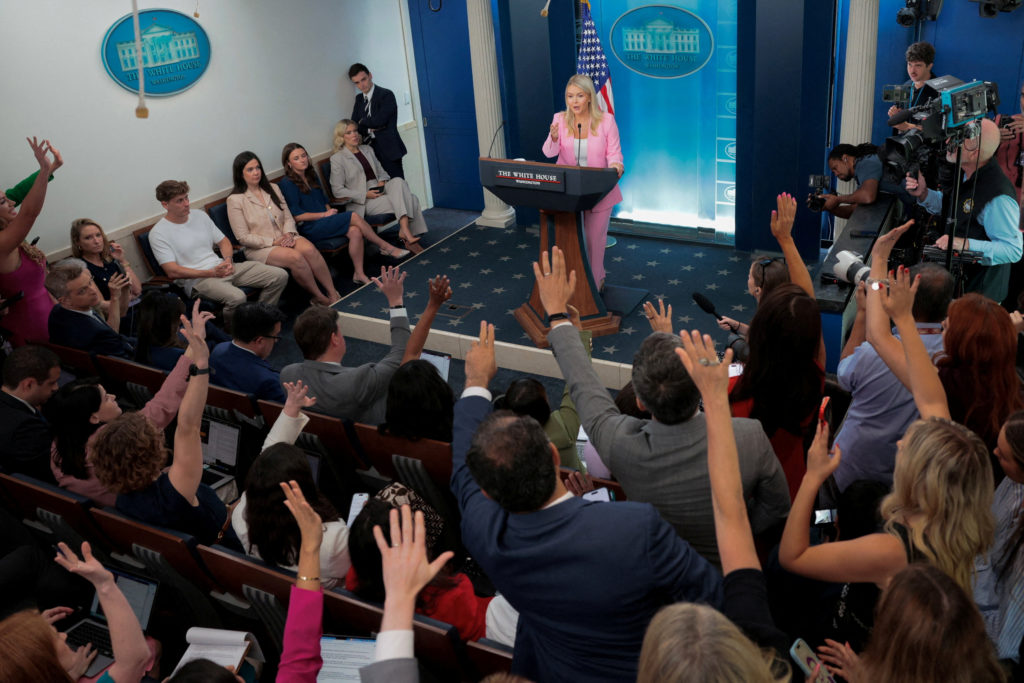 U.S. Shortens Visas for Chinese Journalists, Prompting Beijing’s Threat of Reciprocal Action