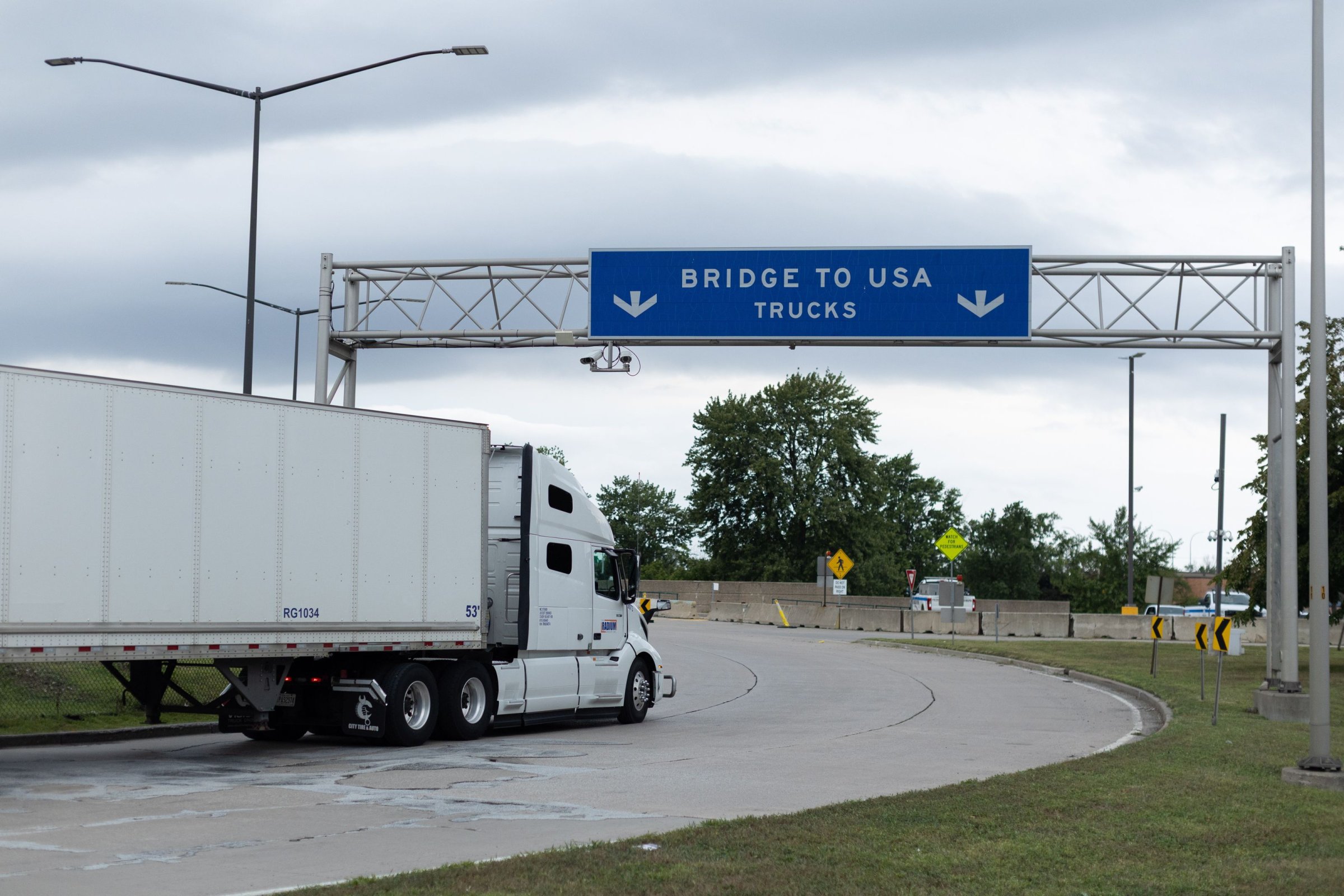 USA verdoppeln Zölle auf Autos aus Kanada im Handelsstreit