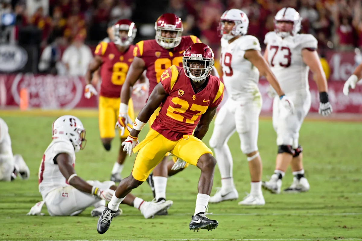 USC erinnert an vielseitigen Cornerback Ajene Harris