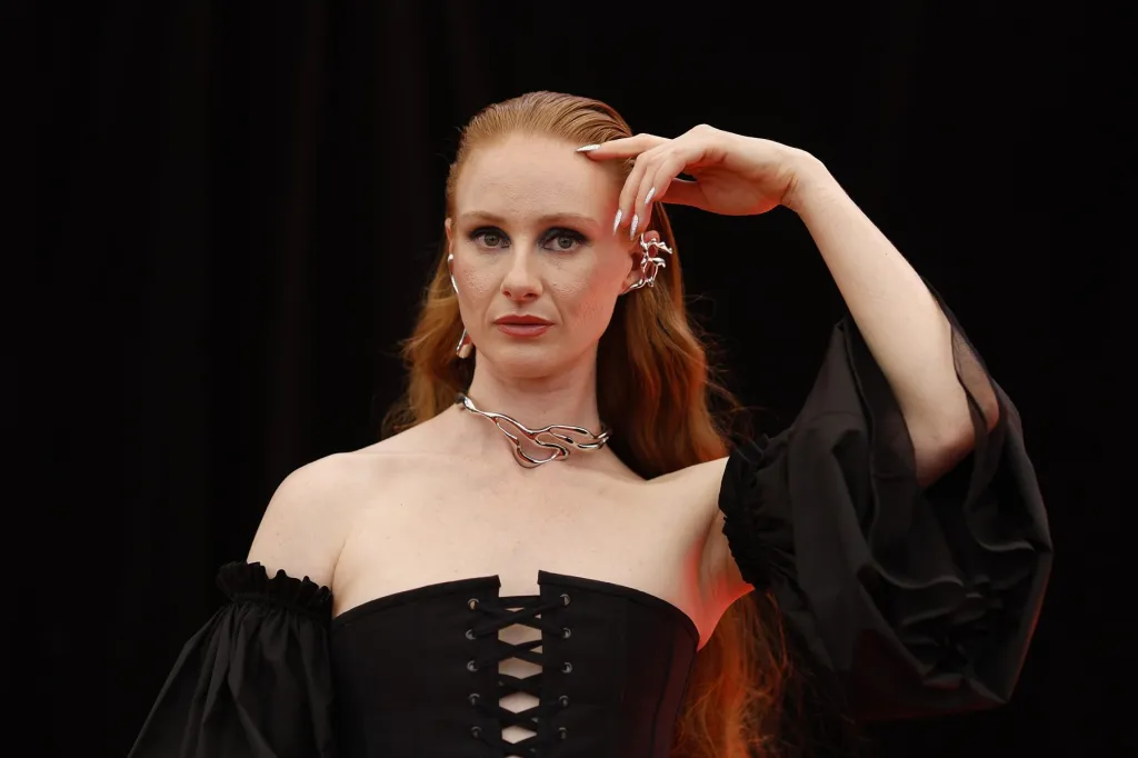 Vera Blue изпълнява песен на Radiohead за ‘Like A Version’ на triple j