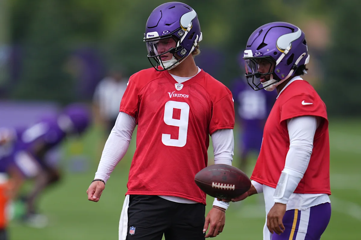 Vikings Weigh Options at Quarterback: Murray vs. McCarthy