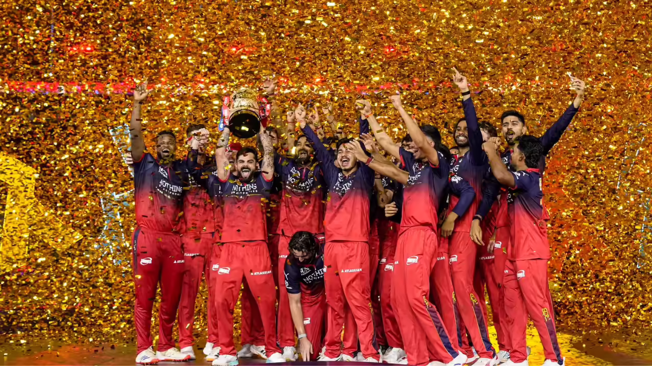Virat Kohli führt Royal Challengers Bengaluru zum IPL-Titel
