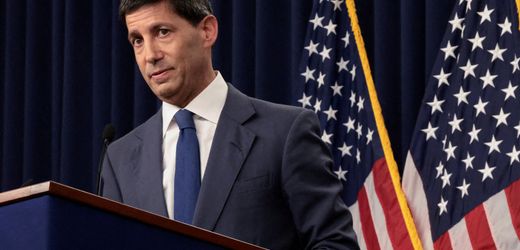 Warsh signalisiert Bereitschaft zu Zinserhöhung zur Bekämpfung der Inflation in den USA