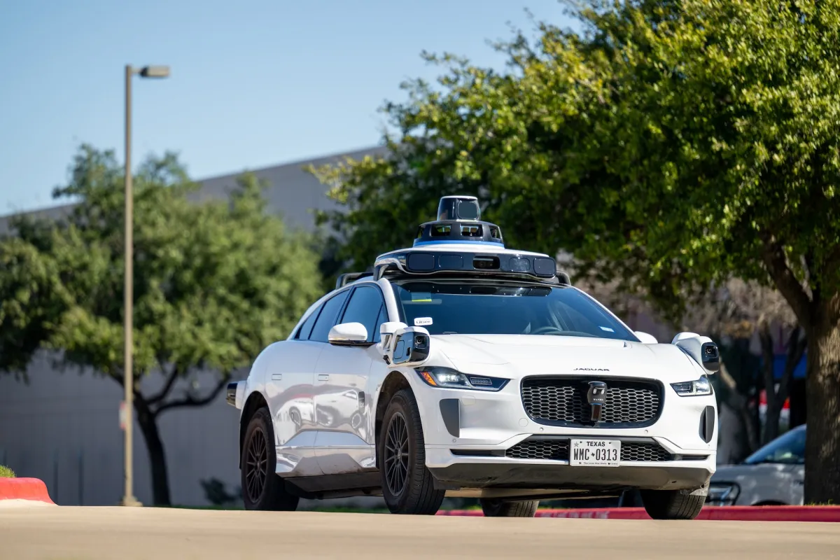 Waymo leads autonomous vehicle registrations in Texas, Tesla lags