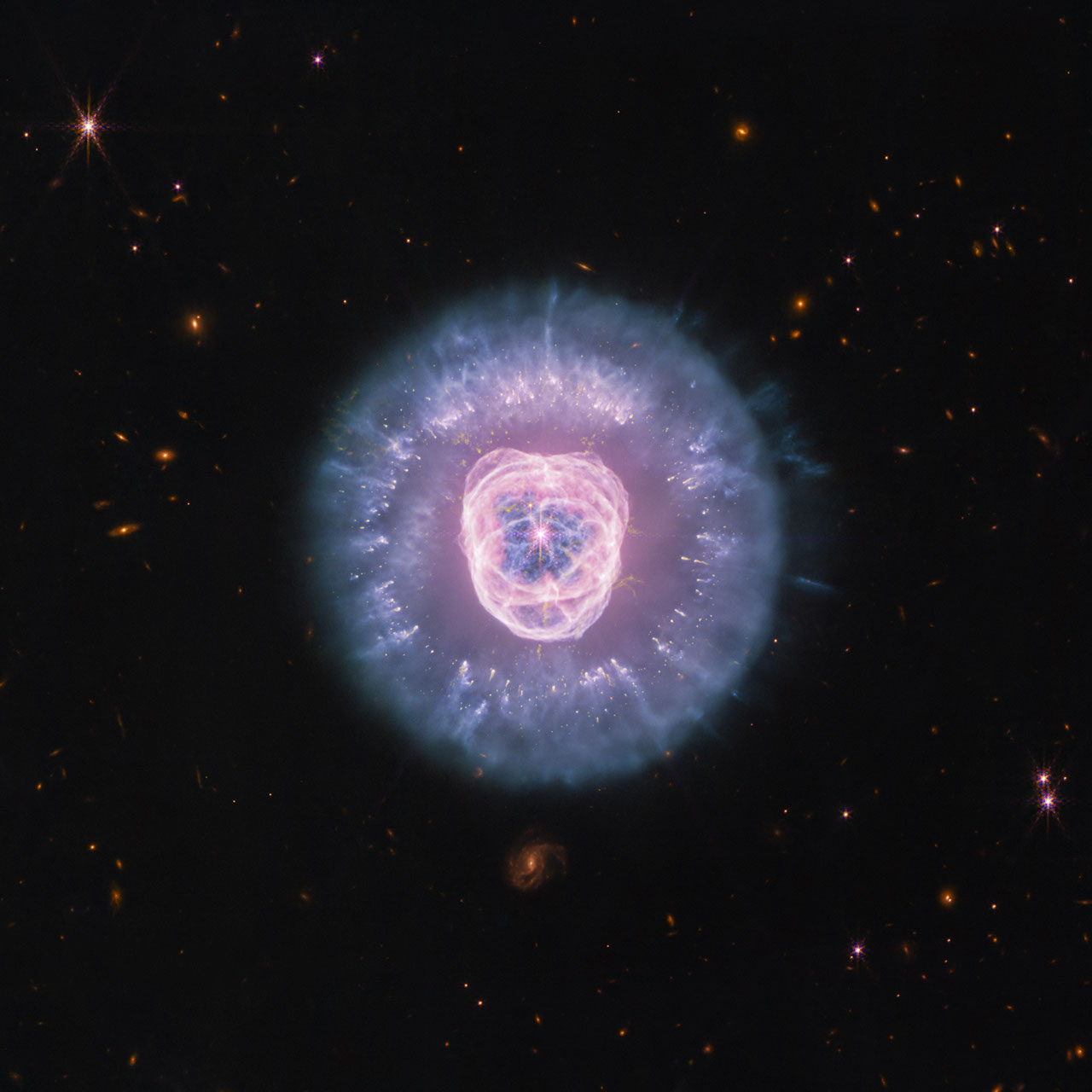 Webb-Teleskop erfasst neue Bilder der Löwennebel