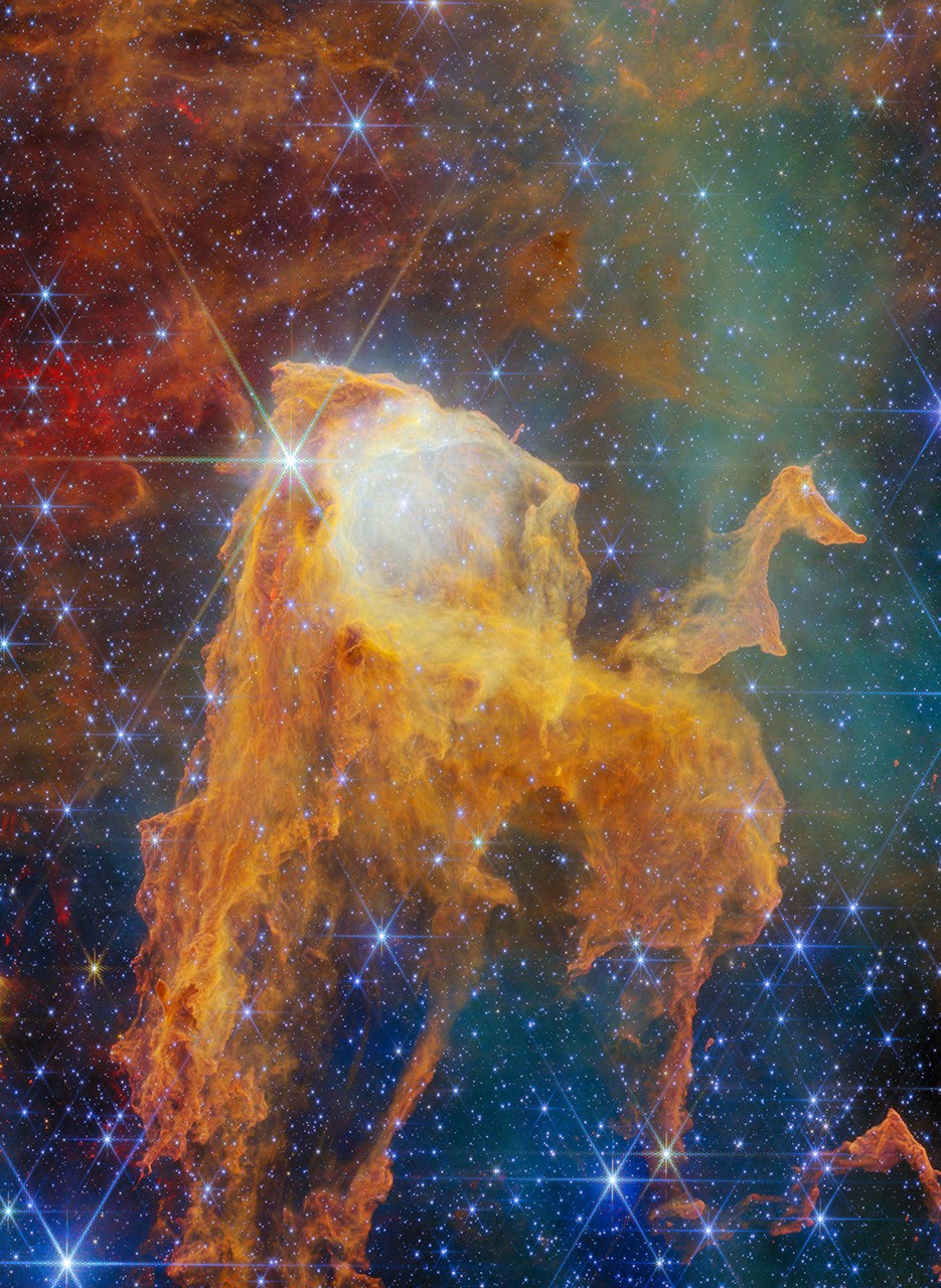 Webb Telescope Captures ‘Treasure Chest’ in Carina Nebula