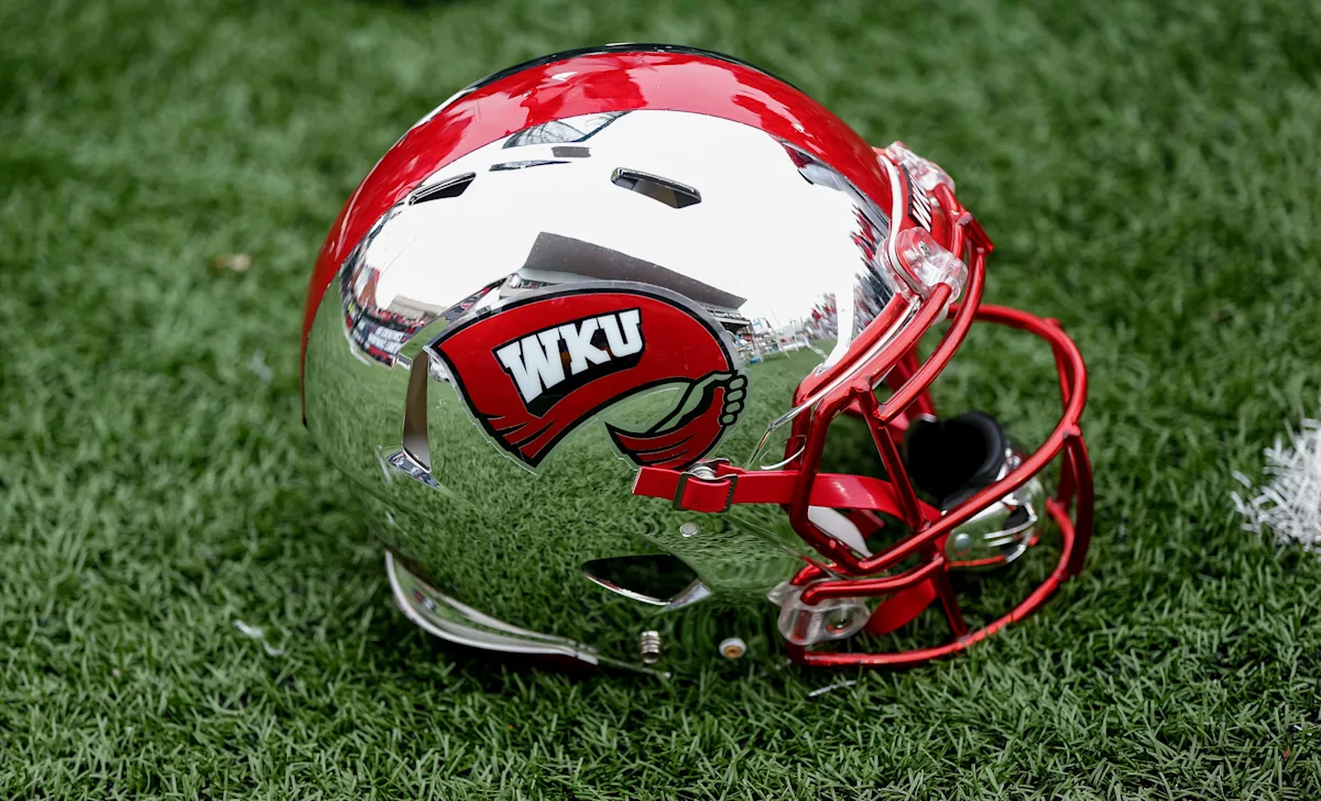 Western Kentucky Cancels Football Scholarship After Player's Mother Dies