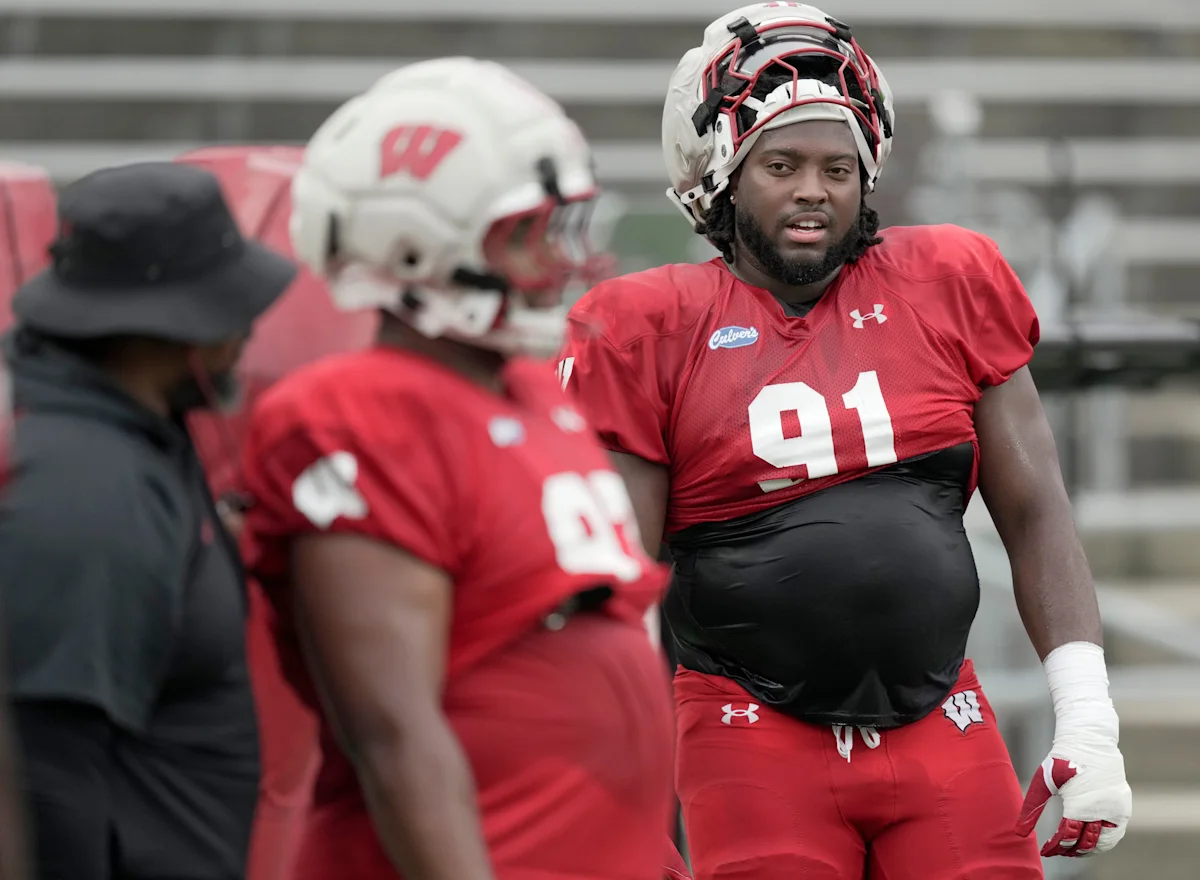 Wisconsin Broadcaster Matt Lepay Praises Hammond Russell IV's Fall Camp Interception