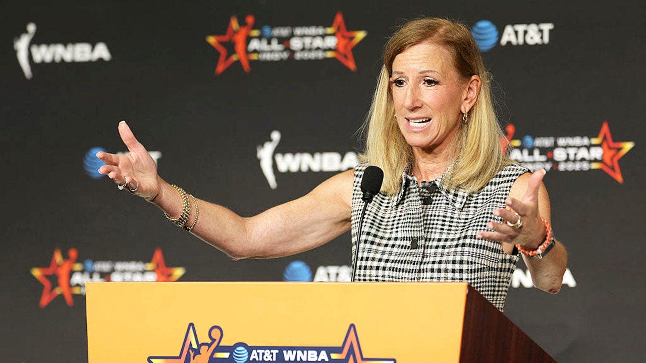 WNBA Apologizes for Security Asking Fans to Cover Shirts