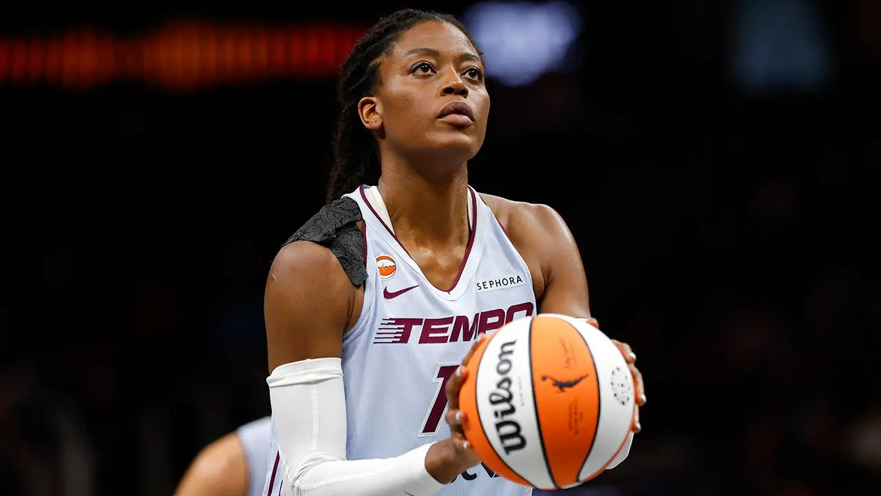 WNBA कोच निलंबित, पूर्व खिलाड़ी बोली