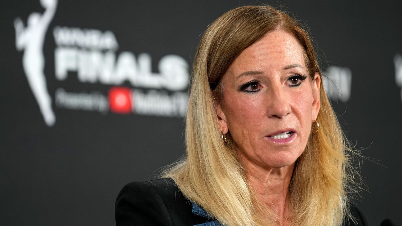 WNBA Continúa las Discusiones sobre la Política para Atletas Transgénero
